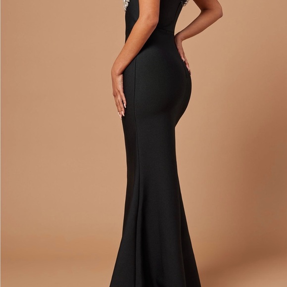Gorgeous black gown with diamonds embellishing. - Picture 3 of 3